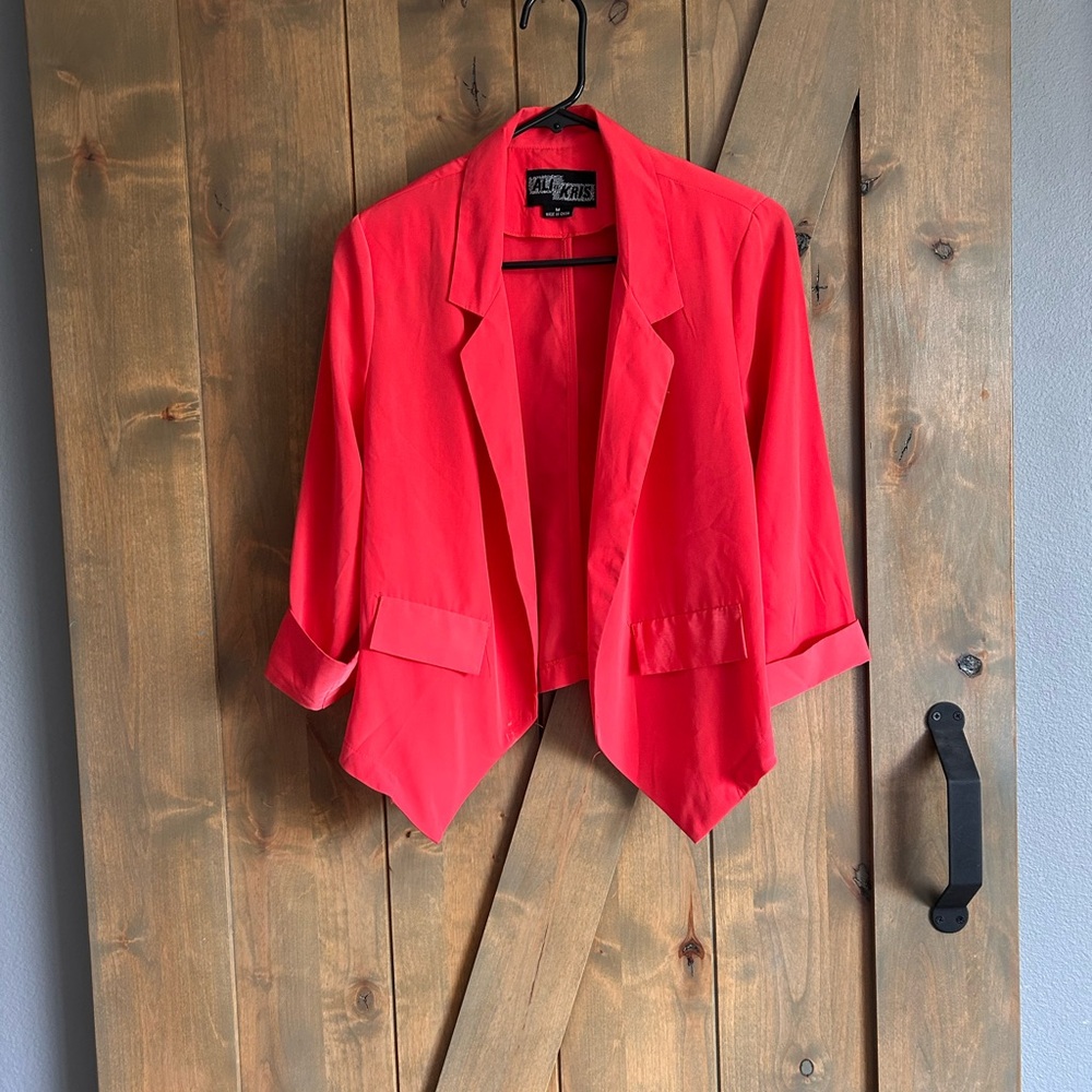 Pink Blazer Modern Cropped Design